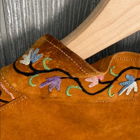 SOLD Vintage 70’s Suede Boho Floral Embroidered - Picture 11 of 16